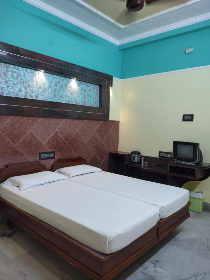 Krishna Lodge Tiruchirappalli Buitenkant foto