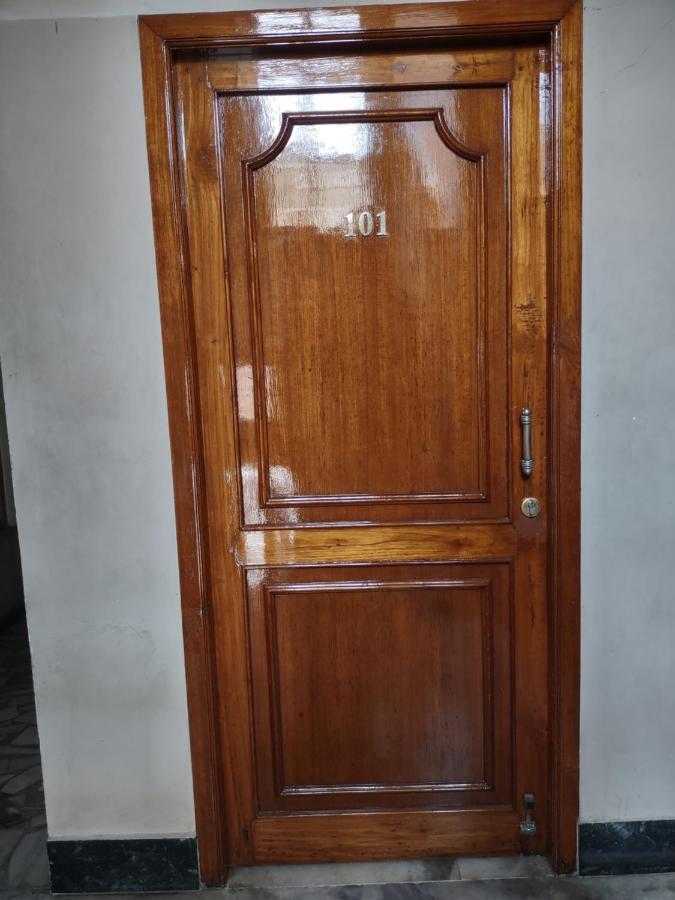 Krishna Lodge Tiruchirappalli Buitenkant foto
