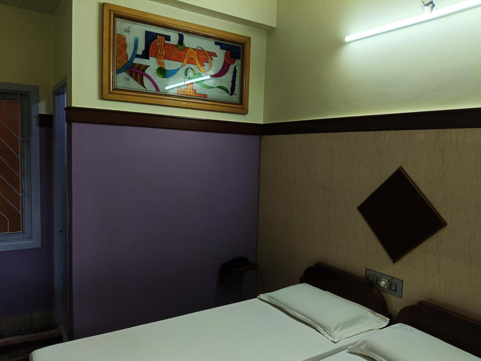 Krishna Lodge Tiruchirappalli Buitenkant foto