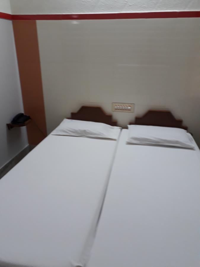 Krishna Lodge Tiruchirappalli Buitenkant foto