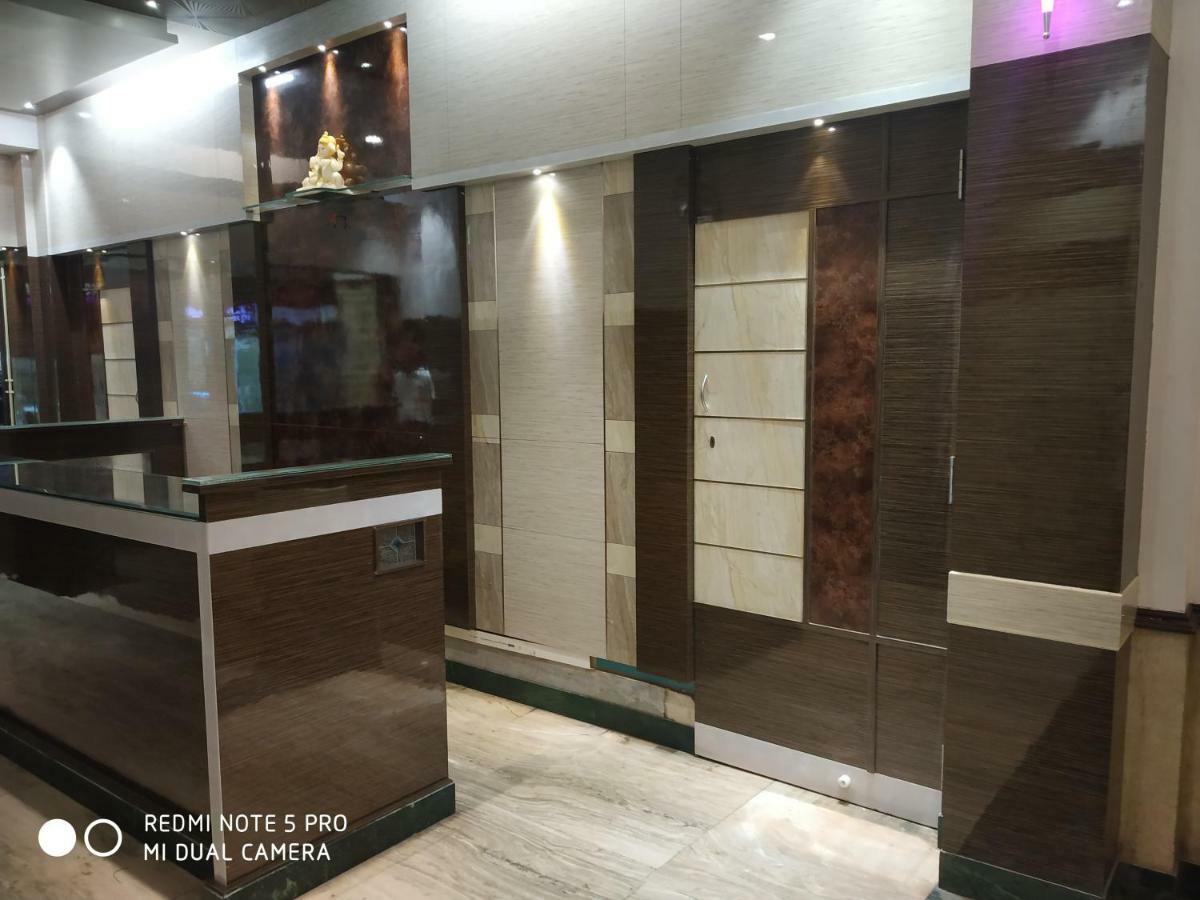 Krishna Lodge Tiruchirappalli Buitenkant foto