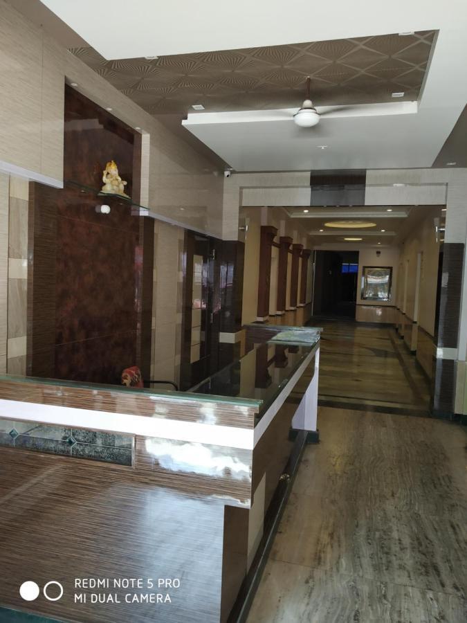 Krishna Lodge Tiruchirappalli Buitenkant foto